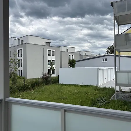 2 Schlafzimmer - Wohnzimmer Mit Offener Kueche Und Balkon - 4 Betten Apartment *