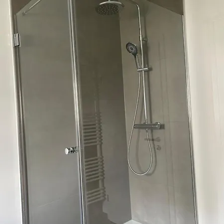 Apartment 2 Schlafzimmer - Wohnzimmer Mit Offener Kueche Und Balkon - 4 Betten Bayreuth